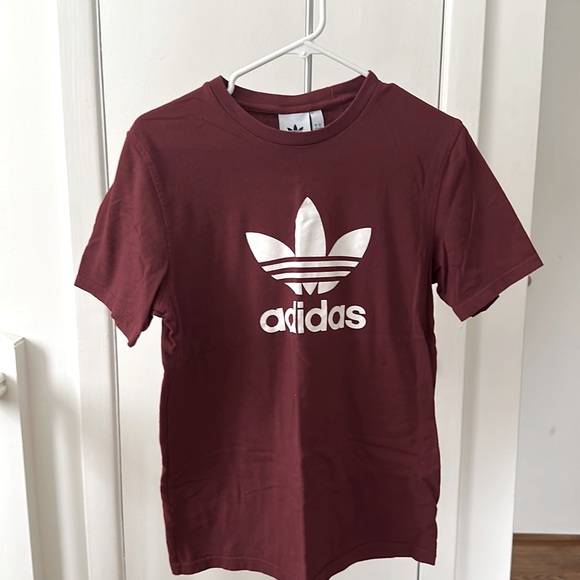 Adidas shirt - Picture 1 of 1